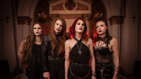 See Kittie's Unhinged Performance of 