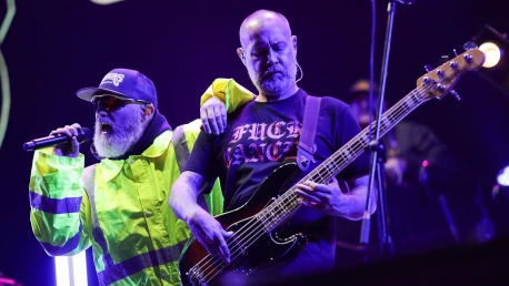 LIMP BIZKIT play first show since SAM RIVERS' death