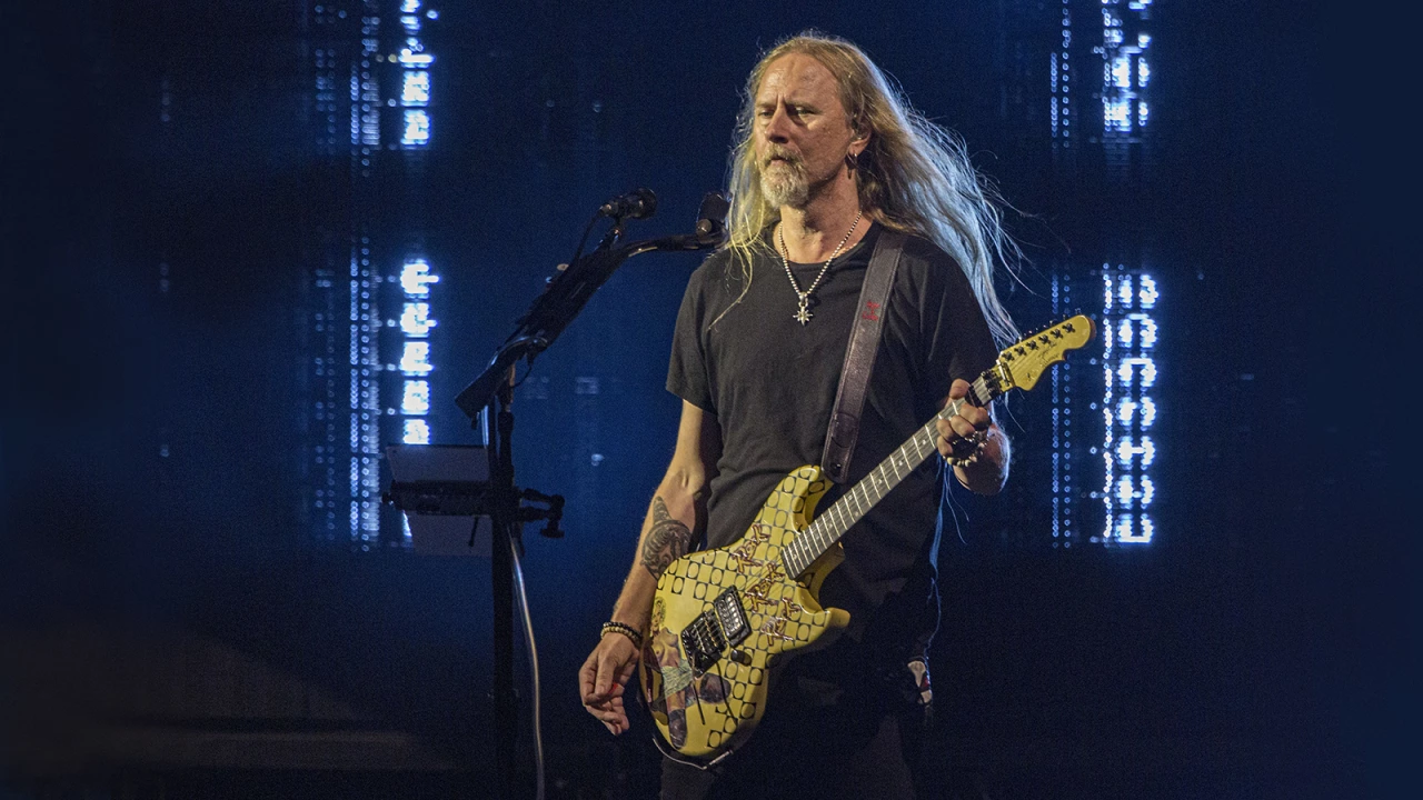 JERRY CANTRELL's missing "Man in the Box" guitar has been found JERRY CANTRELL's missing "Man in the Box" guitar has been found