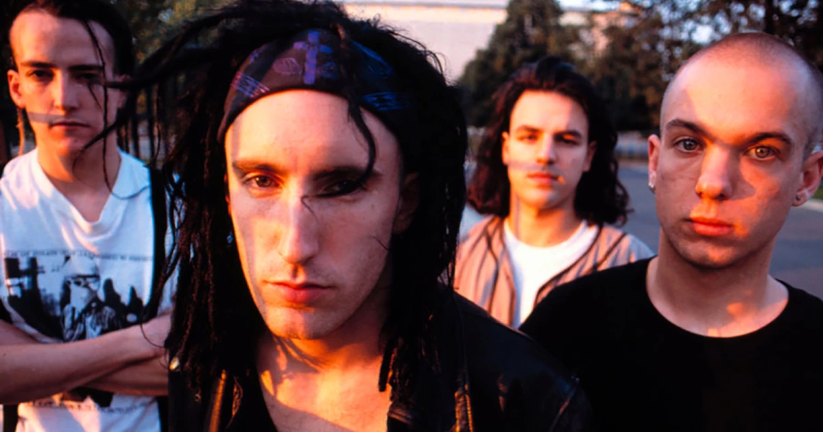 See Nine Inch Nails Play Raging 