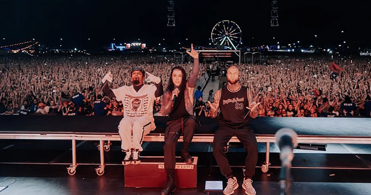 See FALLING IN REVERSE play 