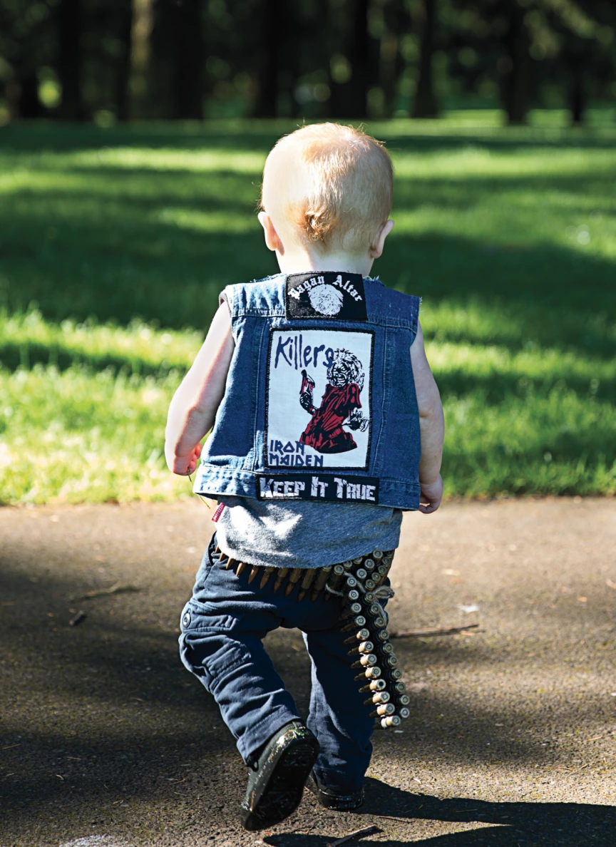 Battle Jackets: Photographer Peter Beste Explores the Art of the Metal Vest, image size:864x1188