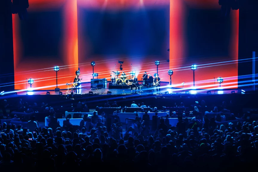 メタリカ 24年12月 ヘルピングハンズ@LA youtubeシアター Tシャツ メタリカ 24年12月 ヘルピングハンズ@LA youtubeシアター Tシャツ