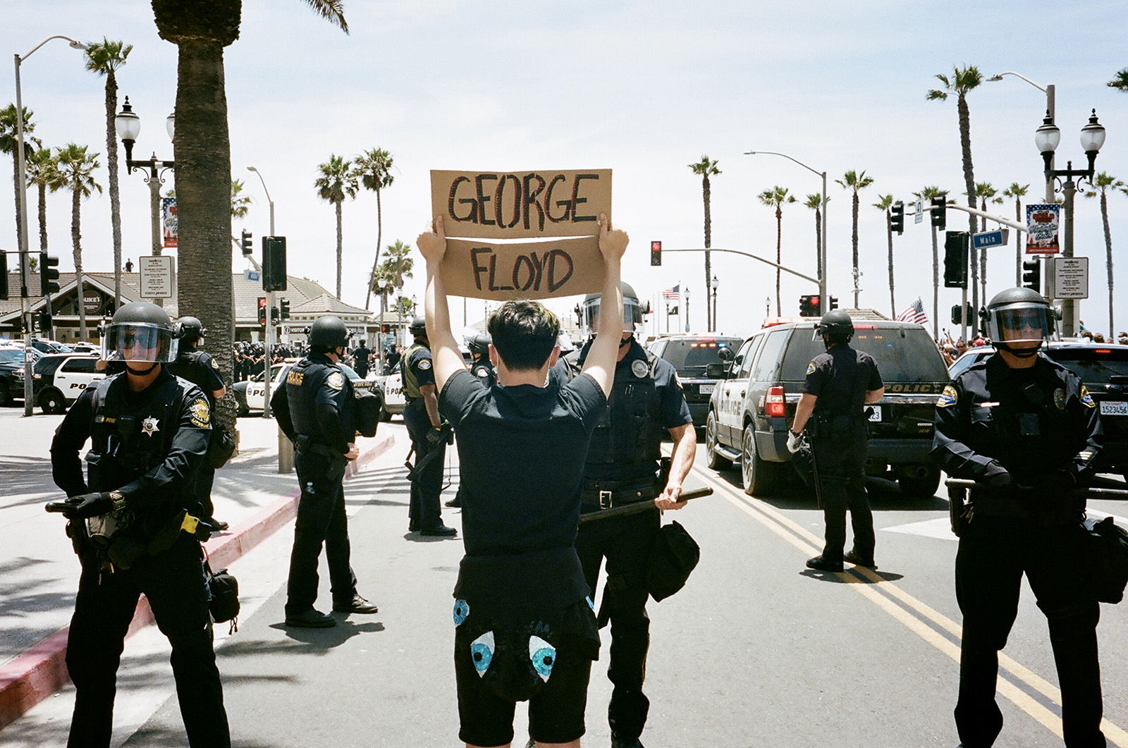 Protests, Partying, Politics: The Bronx Singer's Photos of Huntington ...
