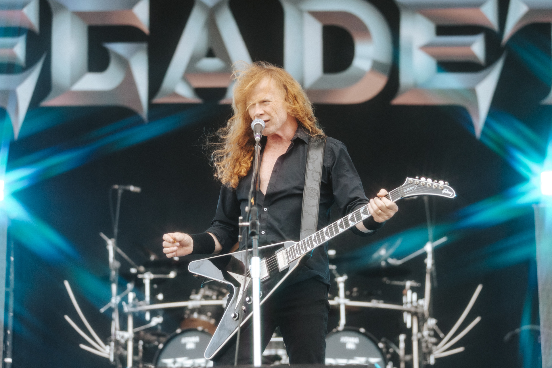 MEGADETH score first No. 1 on Billboard 200 with final album